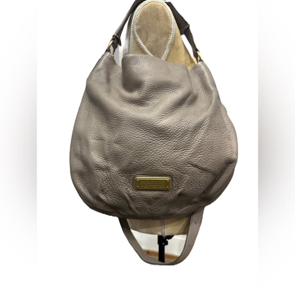 Marc Jacobs Taupe Pebble Leather Hobo/crossbody Bag With Long Strap MSRP‎ $459